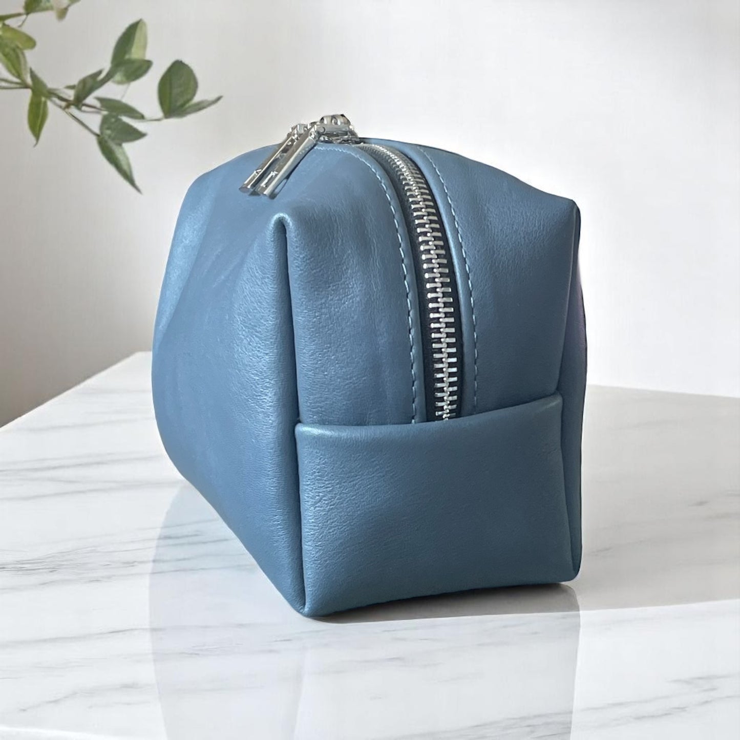 Cosmetic bag